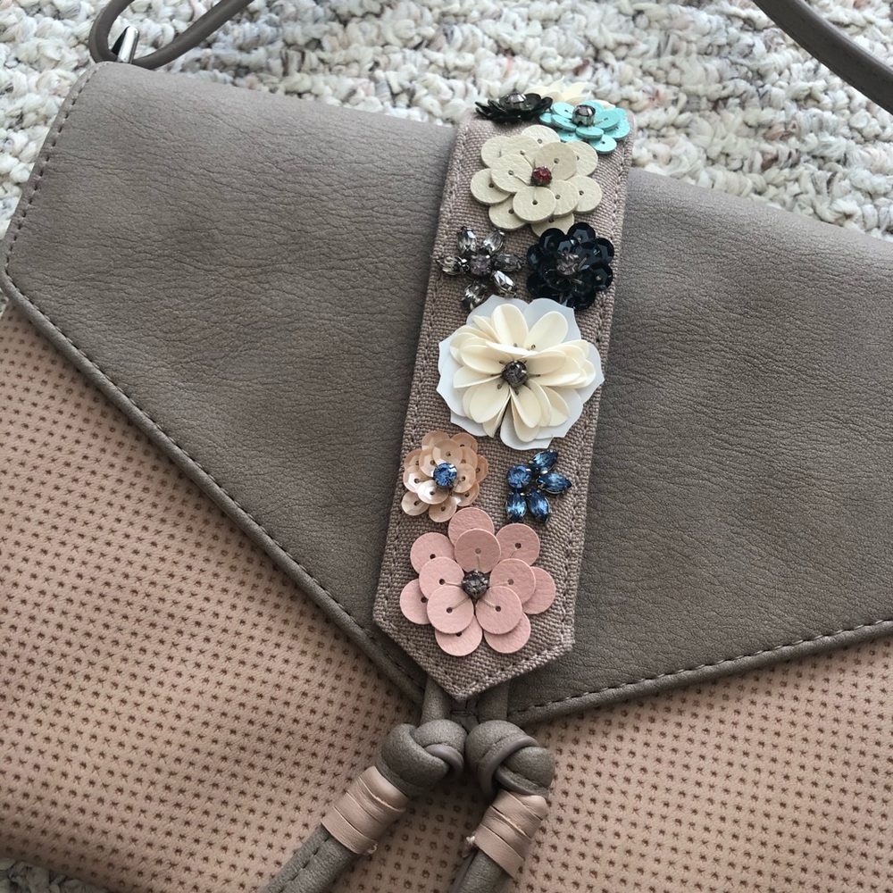Seven Stella & Dot purses. (Lot of Seven)